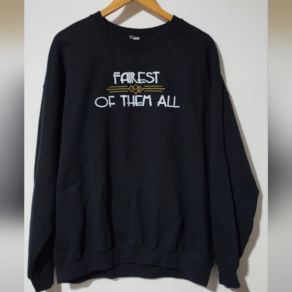 Fairest of them all black pull over sweater - Picture 2 of 6